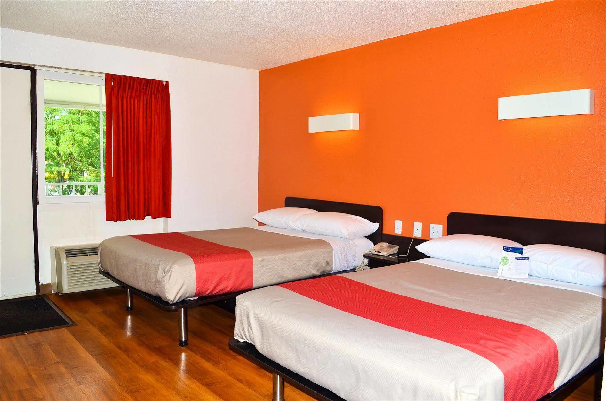 Motel 6 Boston South - Braintree Exterior foto